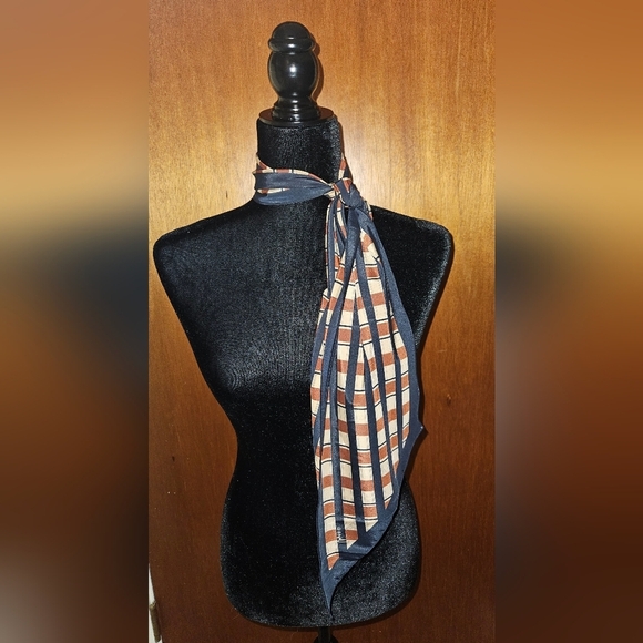 versa vera Accessories - Vintage Long Skinny Versa Vera Scarf/bandana Cream & Red Plaid EUC
